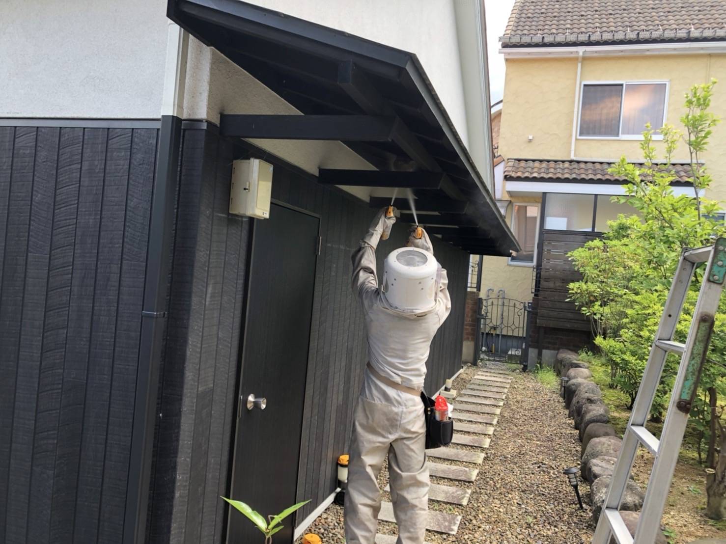 ハチ駆除　スズメバチ